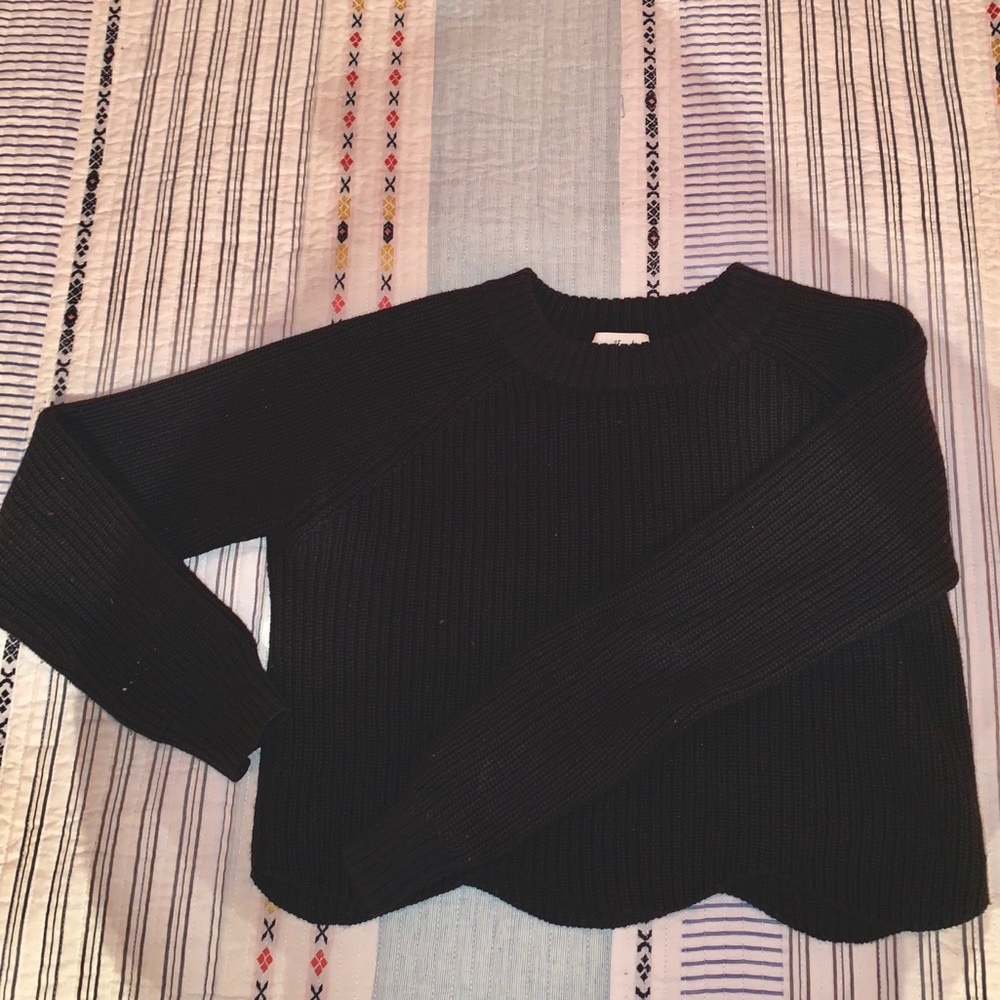 Wilfred cropped black sweater